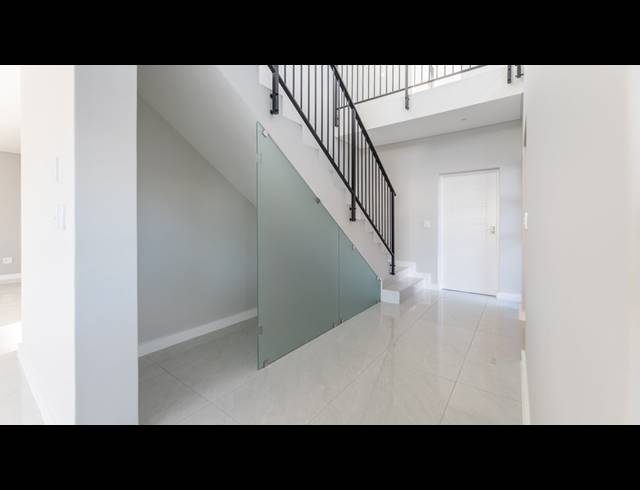 4 BEDROOM HOUSE FOR SALE IN SANDOWN